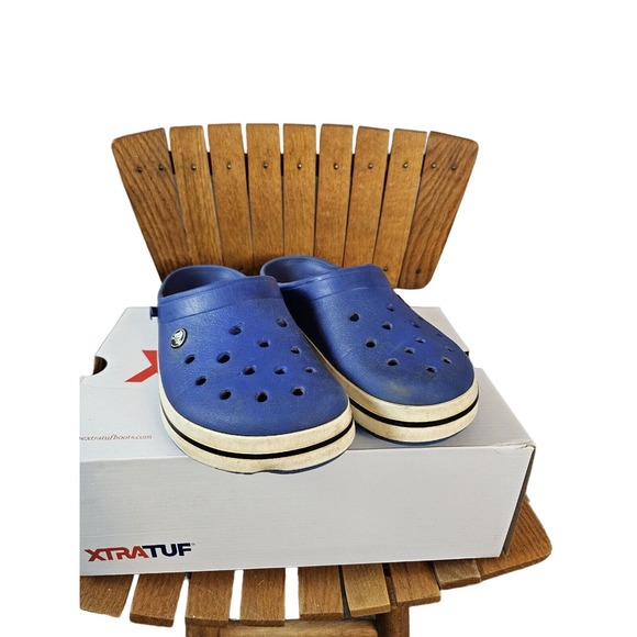 Crocs Classic Slides. Unisex Adults. Blue. Men's 10. Women's 12. - Picture 1 of 11